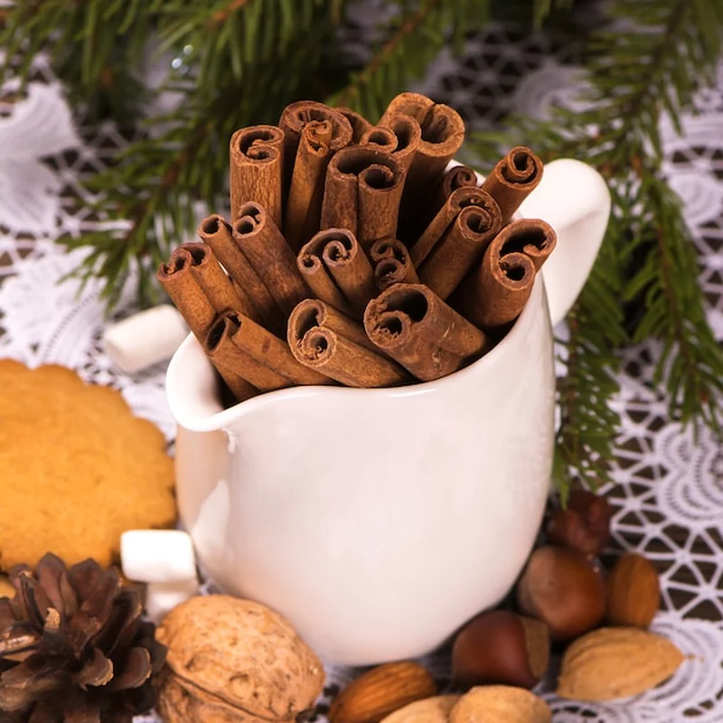 Czy cynamon odchudza? Jak stosować cynamon w diecie?