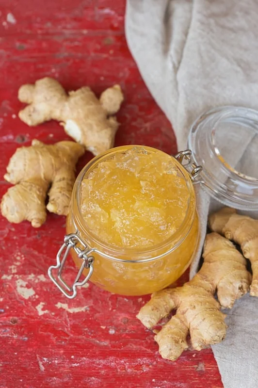 Domowy dżem imbirowy w słoiku