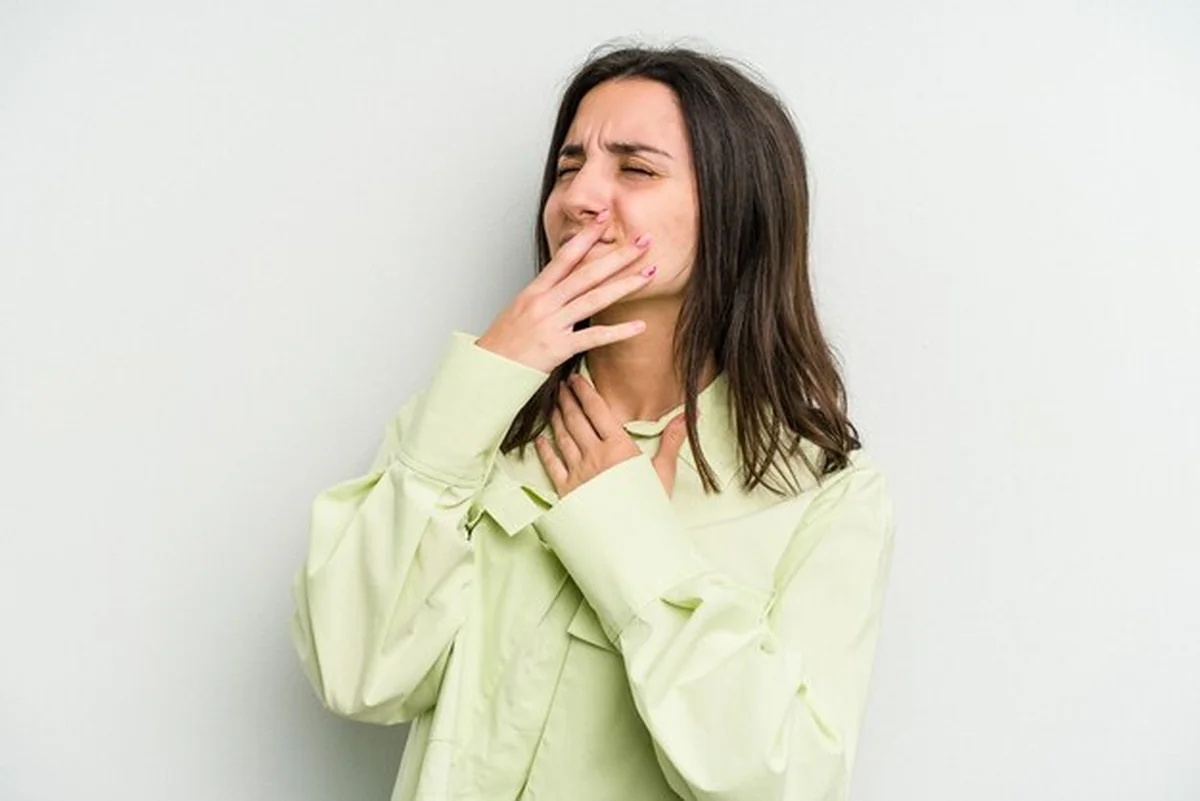 Ból gardła spowodowany wirusem lub infekcją