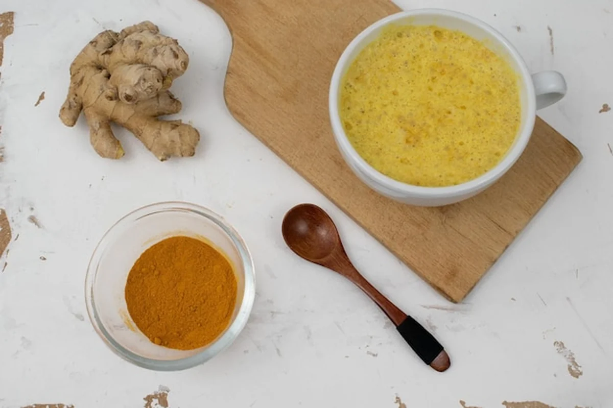 Kurkuma w złotym mleku